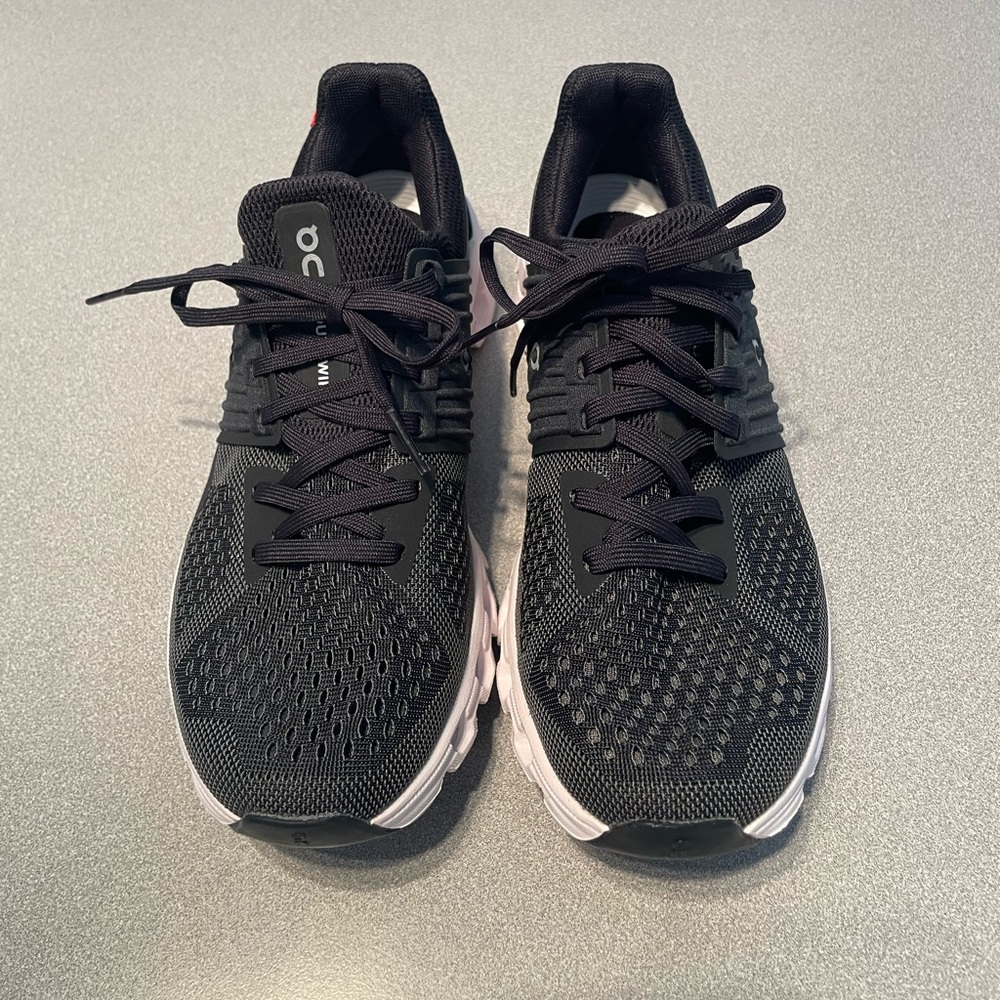 On Cloudswift 2 Women’s Running Shoes Size 7.5
